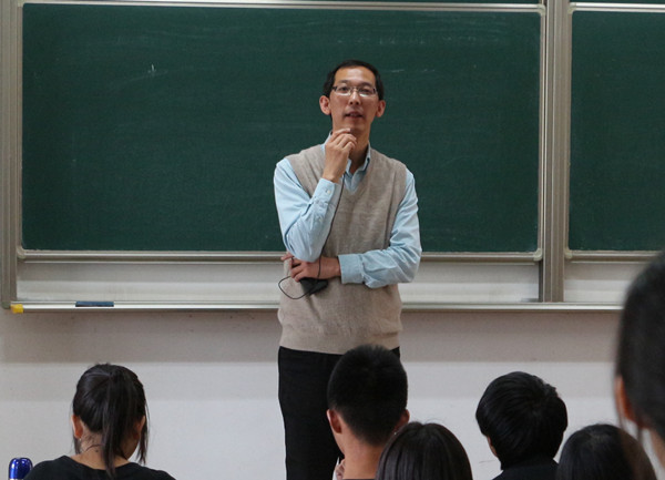 【william威廉中文官网新生导航系列讲座】Learn to learn--william威廉中文官网经理与14级员工亲密接触